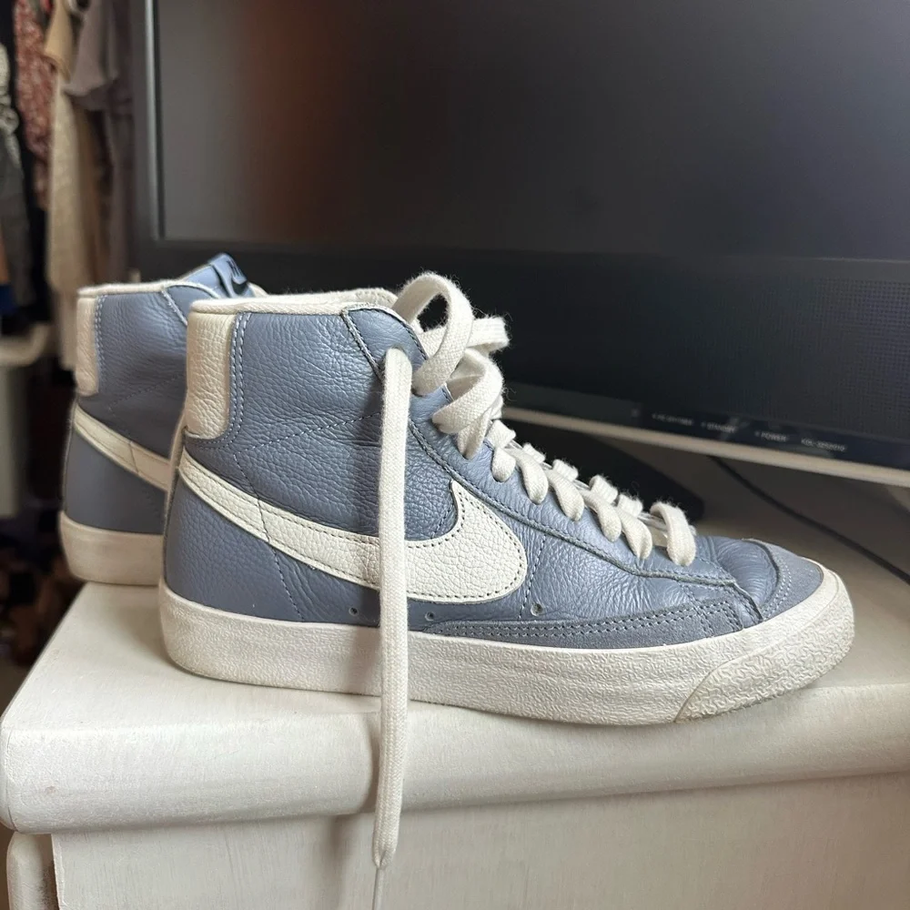 Customized Nike Blazers - Picture 2 of 3